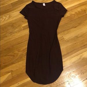 Wine colored body con dress🍷